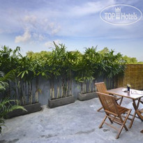 Uno Bali Inn Терраса