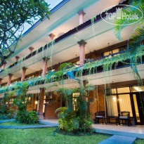 Graha Cakra Hotel Отель