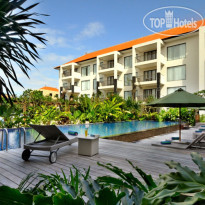 Taksu Sanur Hotel Территория отеля