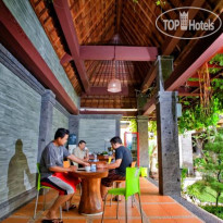 Tanjung Sari Inn Кафе