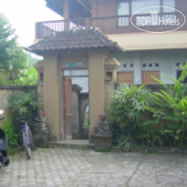 Raka Rai Bungalows 
