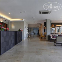 Golden Tulip Essential Denpasar Вестибюль