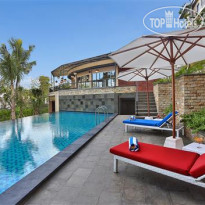 Golden Tulip Essential Denpasar Бассейн