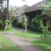 Agung Trisna Bungalows 