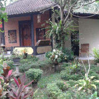 Biang's Cafe & Homestay 