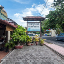 Temple Cafe & Seaside Cottages 