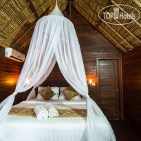 The Nicho's Bungalow & Restaurant 