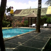 Padang Lovina Seaside Cottages 