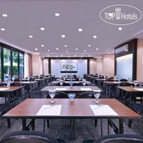 NEO Hotel + Kuta Legian 