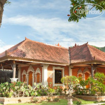 Segara Bukit Seaside Cottages 