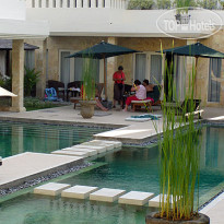 Bali Court Hotel & Apartments 