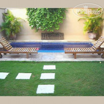 Villa Eight