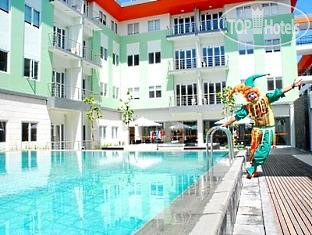 Фотографии отеля  Harris Riverview Kuta 4*