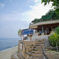 Mushroom Beach Bungalows 