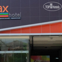 Max Hotel Makassar Отель