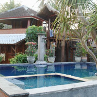 Ketut Losmen Bungalows 