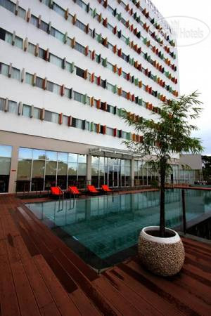 Фотографии отеля  Harris Hotel Batam Center 4*