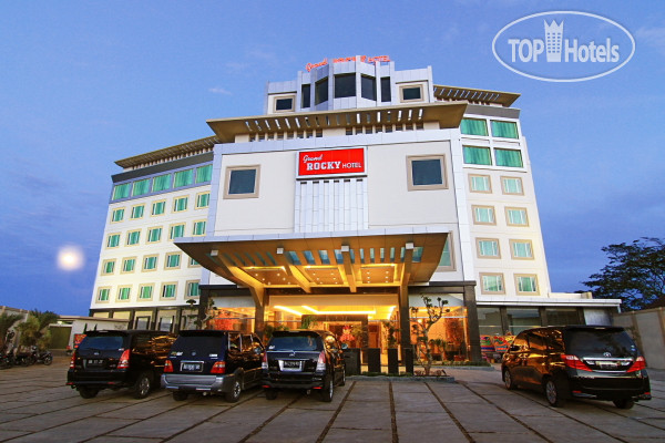 Фотографии отеля  Grand Rocky Hotel Bukittinggi 4*