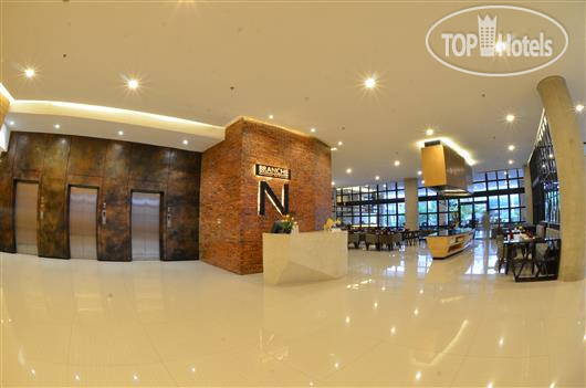 Фотографии отеля  Golden Tulip Pontianak Hotel 4*