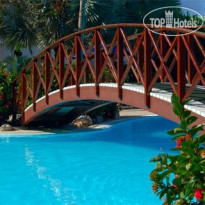 Sonesta Maho Beach Resort & Casino 