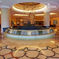 Le Meridien Kuala Lumpur lobby