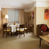 Pacific Regency Hotel Suites 