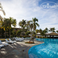 Palm Beach Resort and Spa Labuan 4*