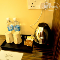 Little Gaya Hotel 