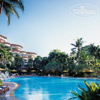 Shangri-La Singapore Swimming Pool