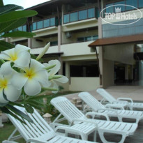 Lanta Pura Beach Resort 