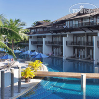 Holiday Ao Nang Beach Resort Exterior