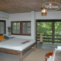 Mom Chailai Forest Retreat 