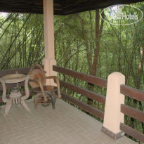 Mom Chailai Forest Retreat 