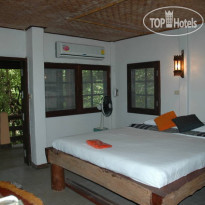 Mom Chailai Forest Retreat 