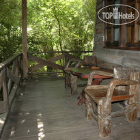 Mom Chailai Forest Retreat 