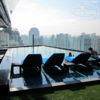 The Continent Hotel 