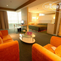 Louis Tavern Dayrooms & CIP Lounges Transit Hotel 