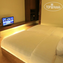 Silom One 