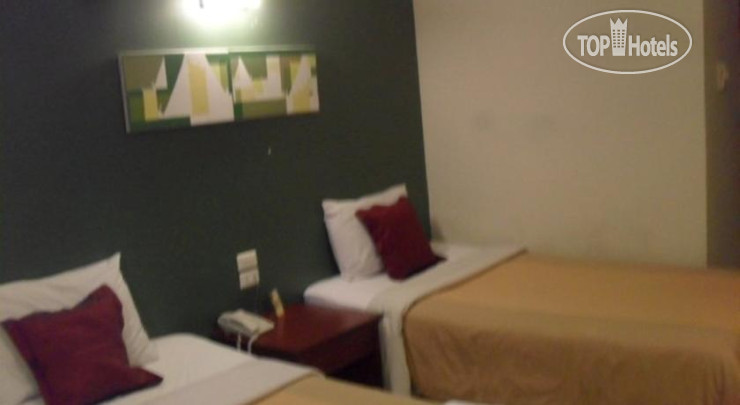 Новые добавленные фото туристов Top Inn Sukhumvit 1*