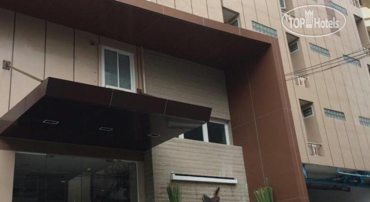 Ratchada Point Hotel