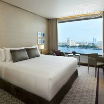 AVANI Riverside Bangkok Hotel 