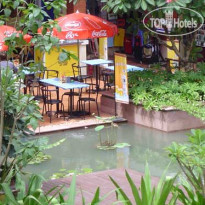 Rambuttri Village Plaza