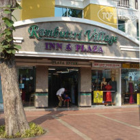 Rambuttri Village Plaza