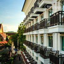 Rambuttri Village Plaza