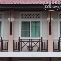 Rambuttri Village Plaza