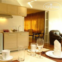 Malee Suites Serviced Apartment 