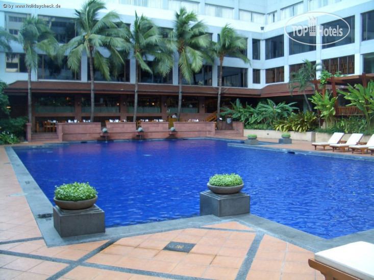 Фотографии отеля  Ramada Plaza Menam Riverside Bangkok 5*