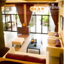 Room Club The Bed Suite