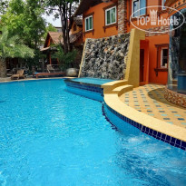 Khunsri Resort Pattaya Бассейн