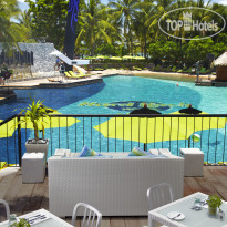 Hard Rock Hotel Pattaya Вид на бассейн из ресторана Pi